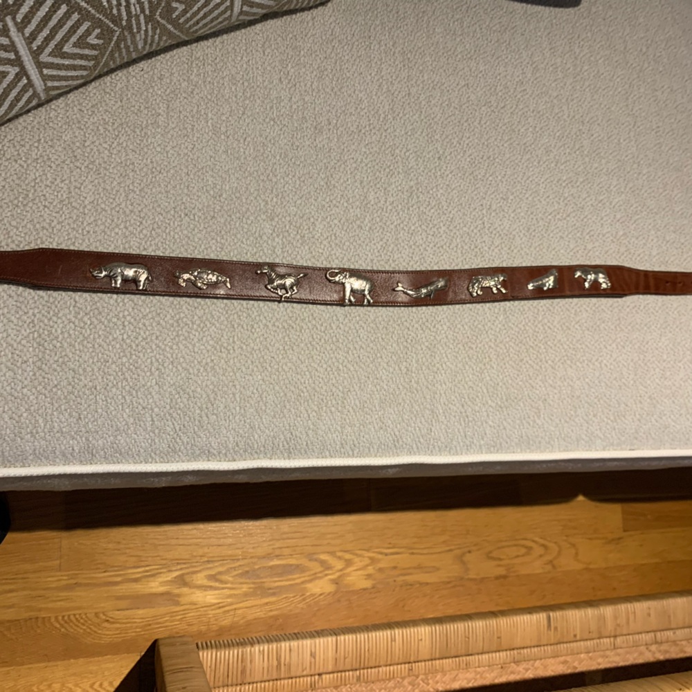 CHILDS BROWN LEATHER BELT- ANIMALS GALORE!